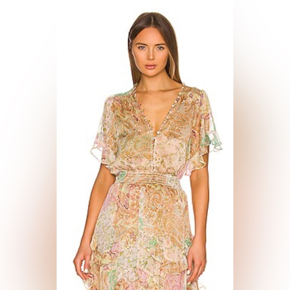 Misa Los Angeles Small Floral Top. 💗🌸